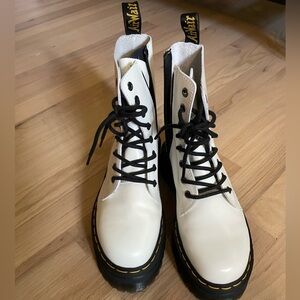 Doc Marten’s Jadon Platform Boots in white